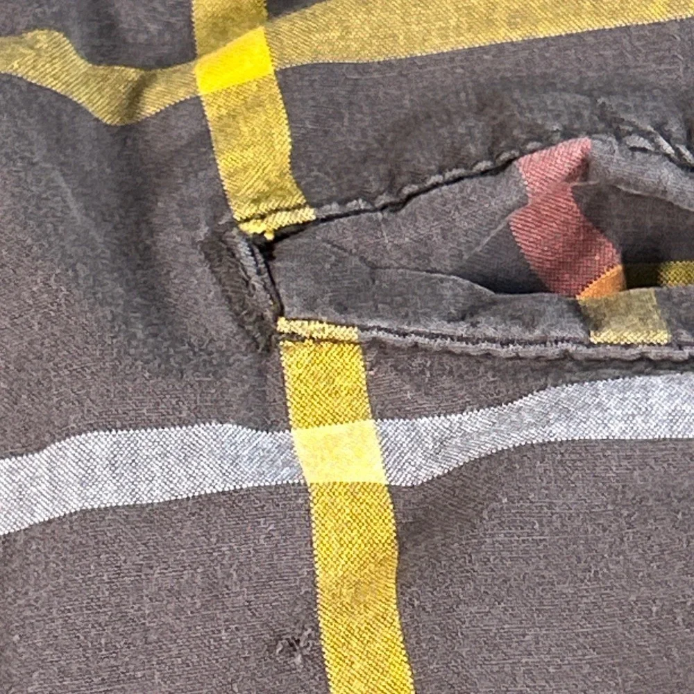 Old Navy Plaid Shorts Brown Yellow Checkered Sz 16 Utility Pockets 28